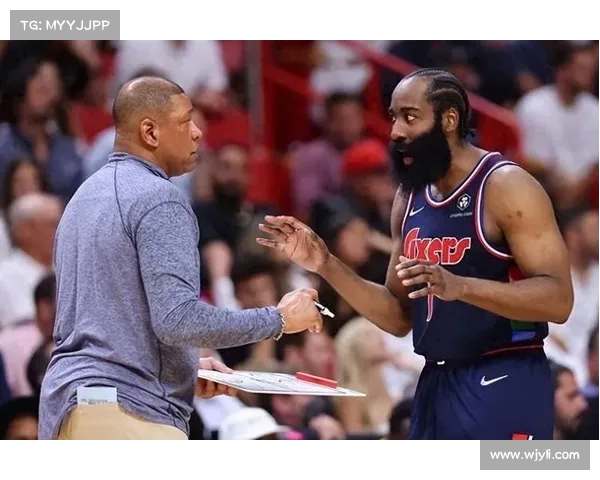 里弗斯深度解读火箭逆转：保罗伤势严重，哈登离场成为关键转折点